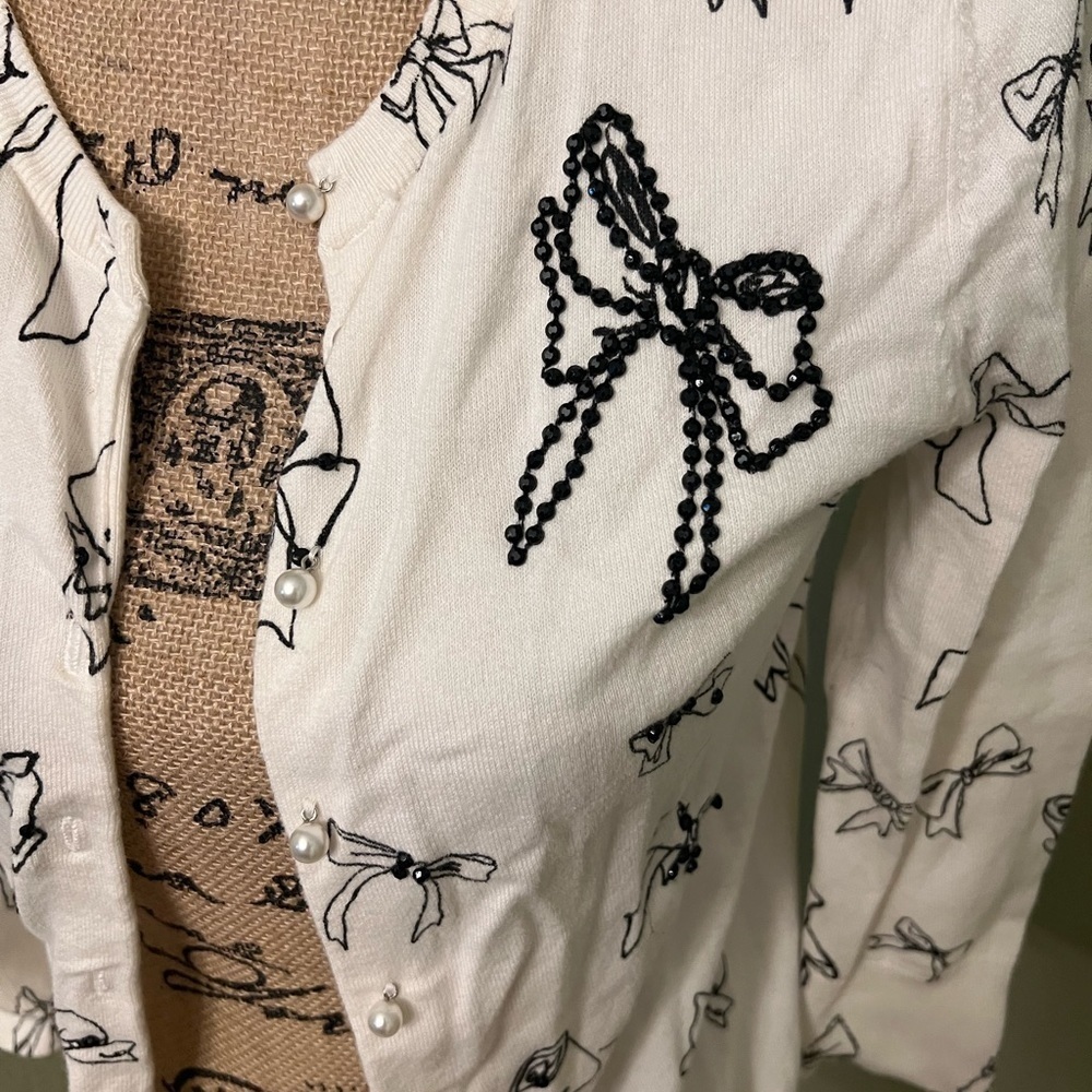 Nue Options Cardigan White and Black - Picture 2 of 5